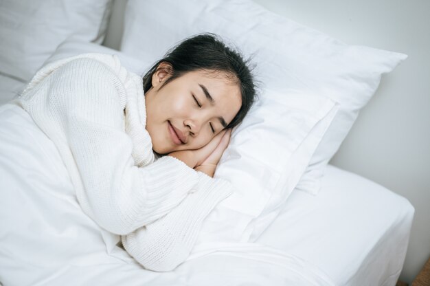 Pentingnya Tidur Berkualitas untuk Kulit yang Cantik dan Sehat